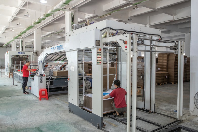 High-speed automated flute laminator — alternate view