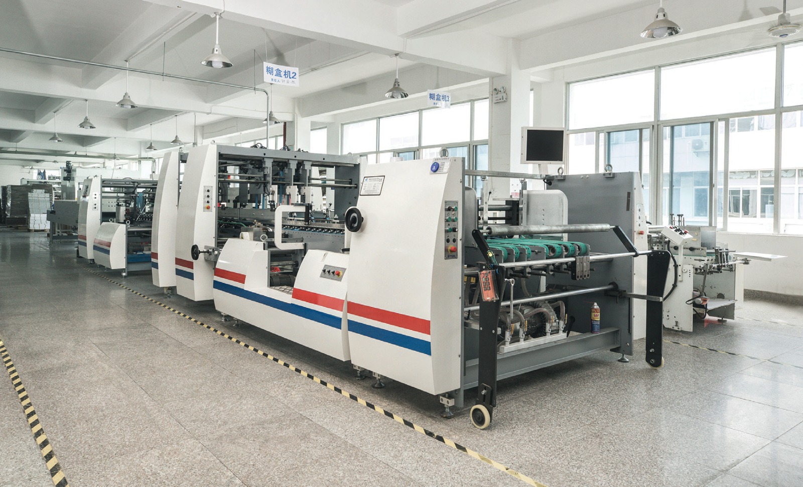 Large-format automatic folder-gluer